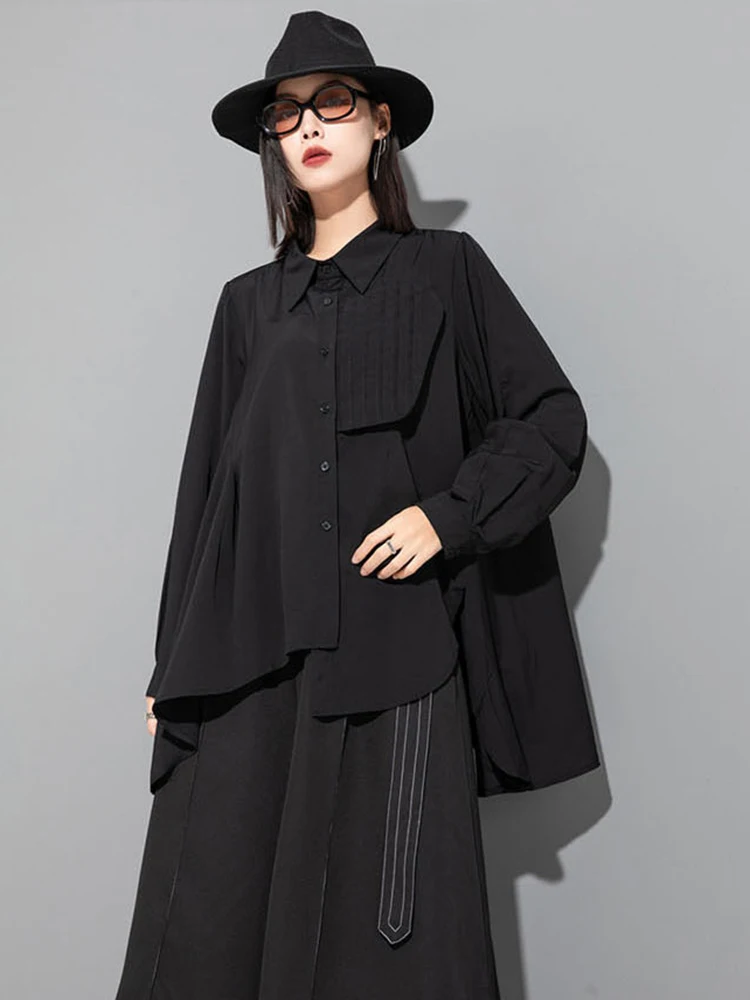 [EAM] Women Black Irregular Pleated Big Size Blouse New Lapel Long Sleeve Loose Fit Shirt Fashion Spring Autumn 2024 1DF6525