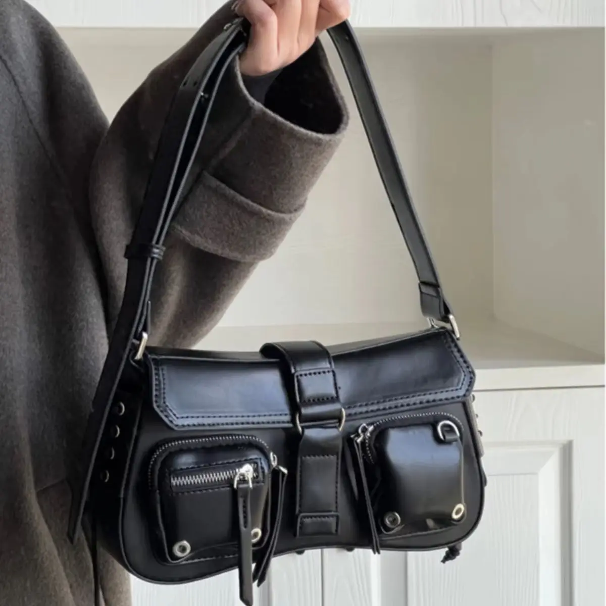 Soft, Durable PU Cool Girl Underarm Baguette-Style Motorcycle Bag Versatile Shoulder Crossbody Bag Women