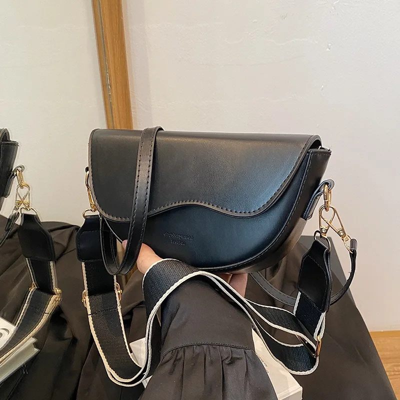 

2025 Fall/Winter New Retro Simple Saddle Bag Women's Versatile Fashion High Value Wide Strap One Shoulder Crossbody Bag