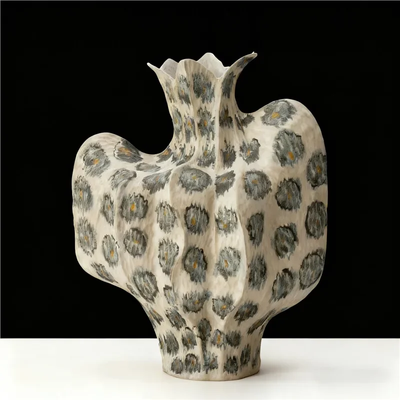 Wabi Sabi Antique Ceramic Vase Handmade Pottery Art Home Decor Soft Ornament for Living Room Bedroom B&B Hotel Flower