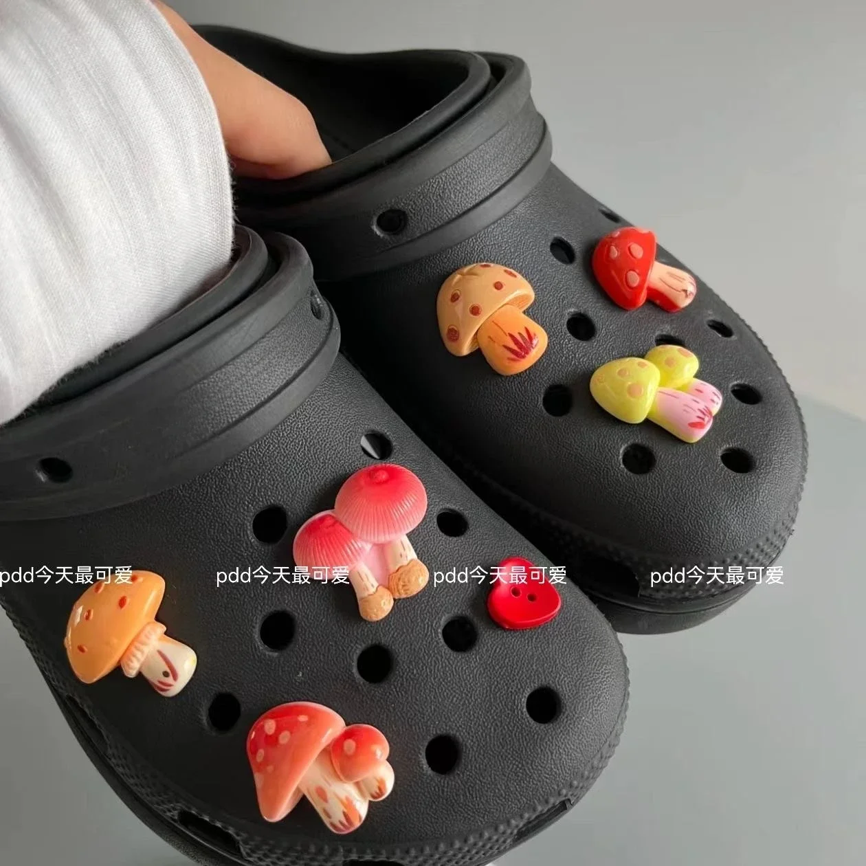 

Ins Colorful Cartoon Colorful Mushroom Charms for Crocs Cute Shoe Accessories Decoration for Girls Gift Fashion Shoe Buckles