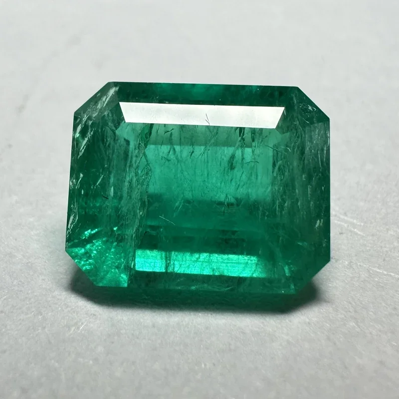 

Lab Grown Columbia Emeralds Hydrothermal Hand Cutting Emerald Cut With Cracks Inclusions Inside Selectable AGL Certificate