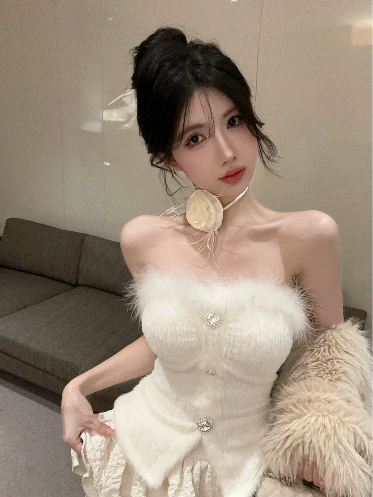 

Faux Fur Collar Camisole Vest Women's Spring Christmas One Shoulder Tube Top Fleece Lined Inner Wear Casual Fashion Set