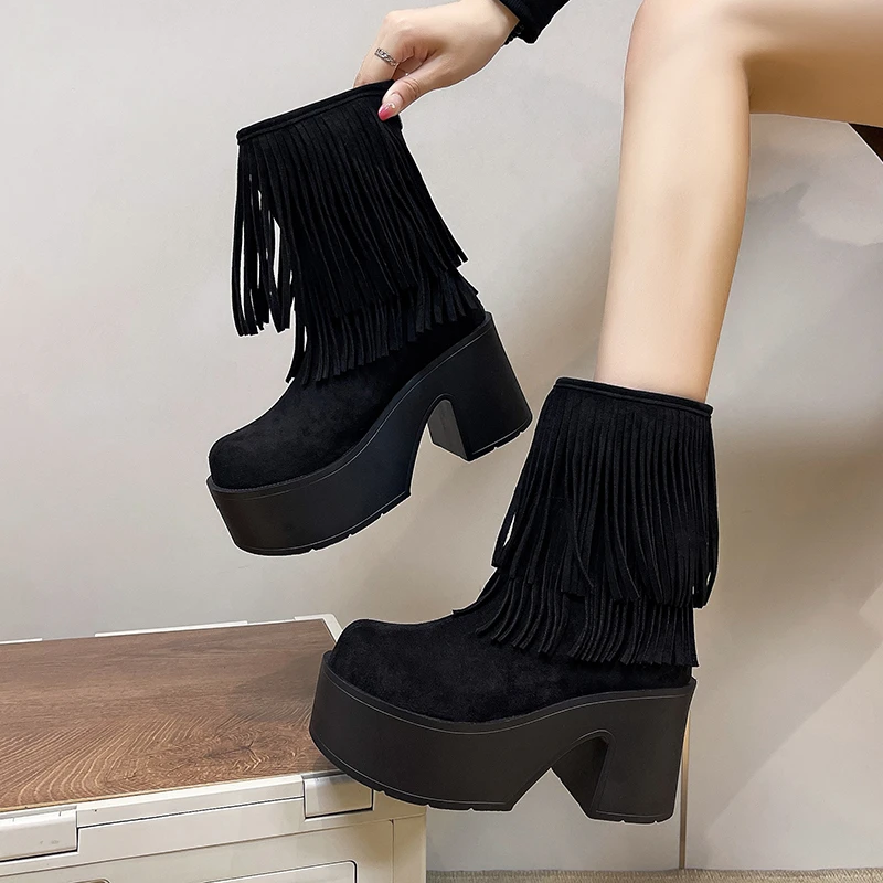 

Женские ботильоны без шнуровки на танкетке с круглым носком в западном стиле, увеличивающие рост, большие размеры, осенняя однотонная пикантная обувь