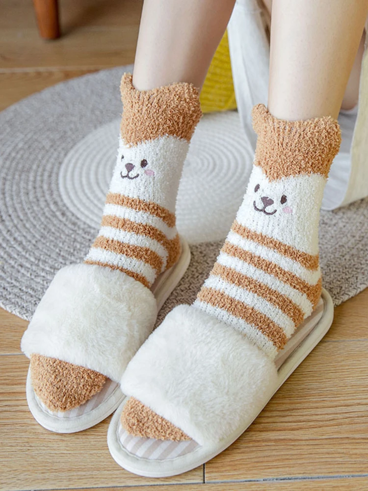 Winter New Soft Brushed Thick Cute Cartoon Animal Bunny Ears Warm Ladies Floor Sock Coral Half Velvet High Quality Women's Socks