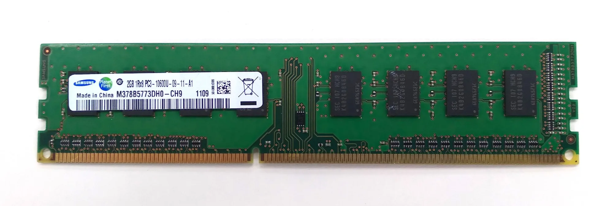 

Модуль памяти Dell 1N7HK для настольных ПК — 2 ГБ 1Rx8 DDR3 1333 МГц — 240-контактный CL9 — напряжение 15 — UDIMM — новый в употреблении
