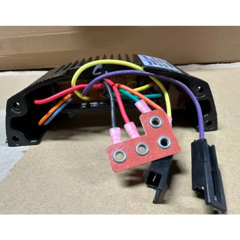 8SC3200V Car Alternator Regulator 8RL3013B