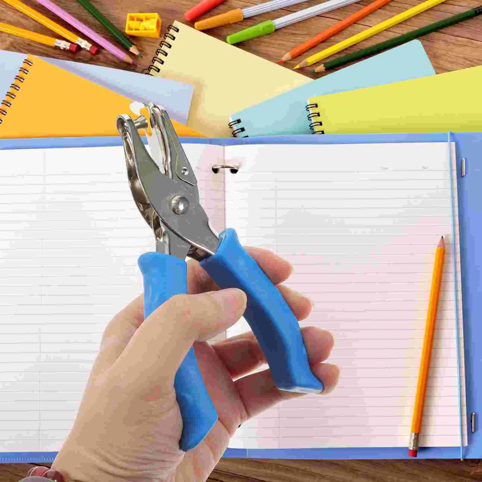 Staple Remover Portable Tool Metal Puller Office Supplies Handheld Stapler Removing Efficient Practical Creative Safe Easy Use