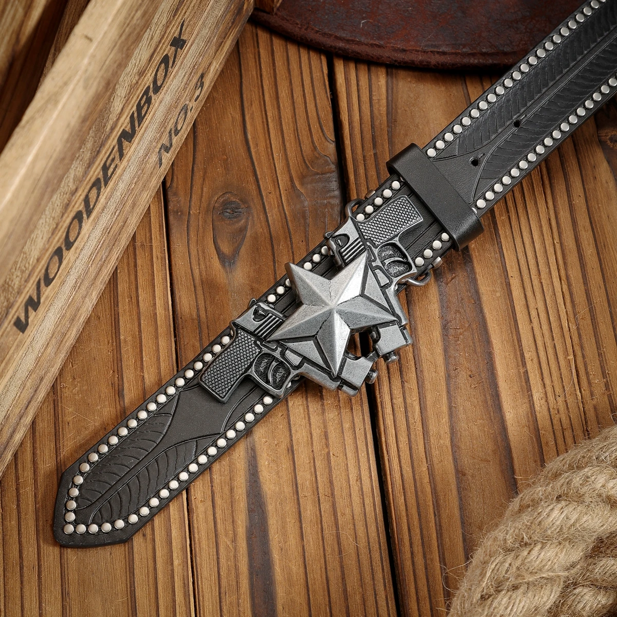 Ein PU-Gürtel im Western-Stil, geeignet für Männer und Frauen, im Bohemian-Stil und Retro-Look, perfekt für alltägliche Freizeitausflüge. – Detail 5