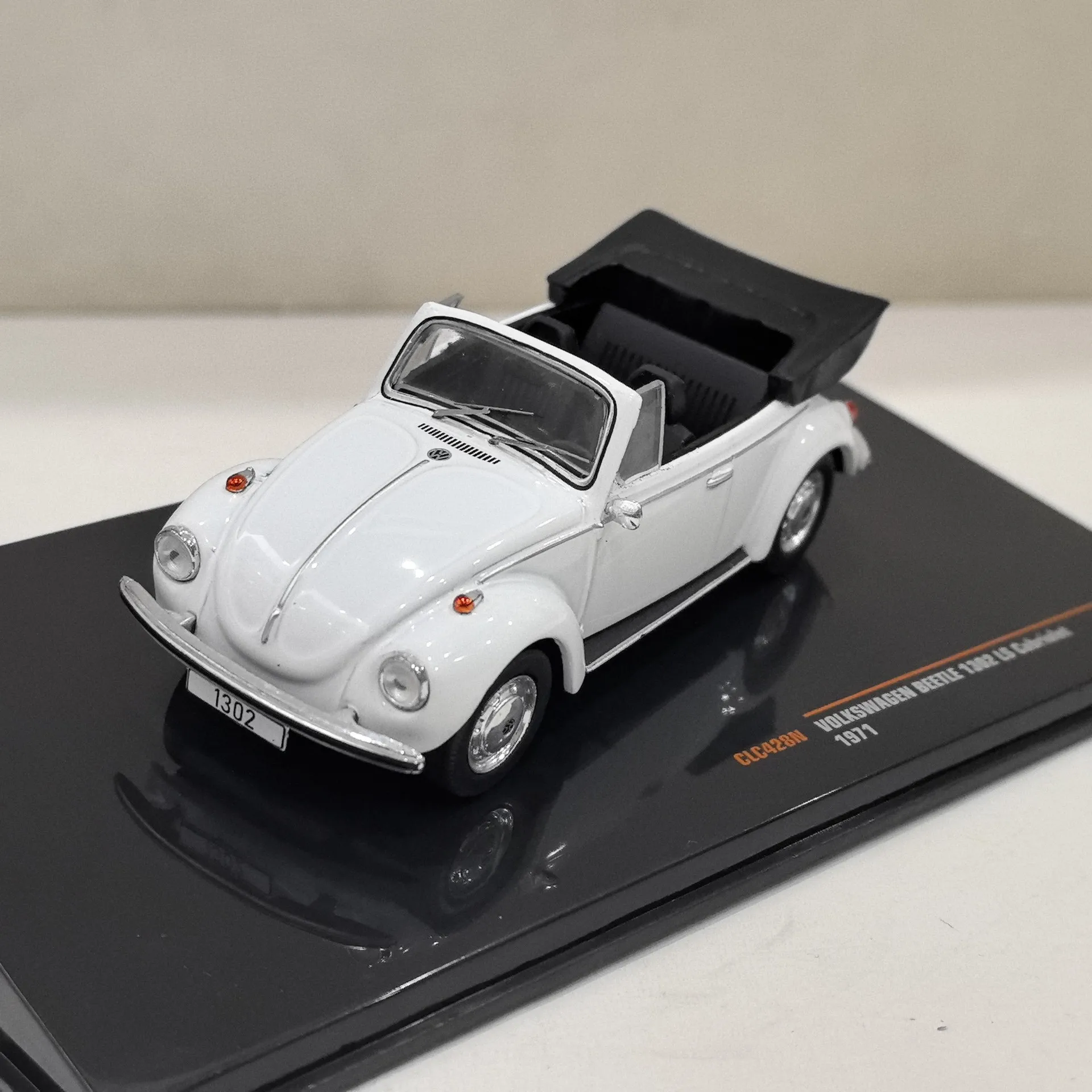 

Diecast IXO 1:43 Scale VW BEETLE 1302 LS 1971 VW Alloy Car Model Collectible Toy Gift Souvenir Display Ornament