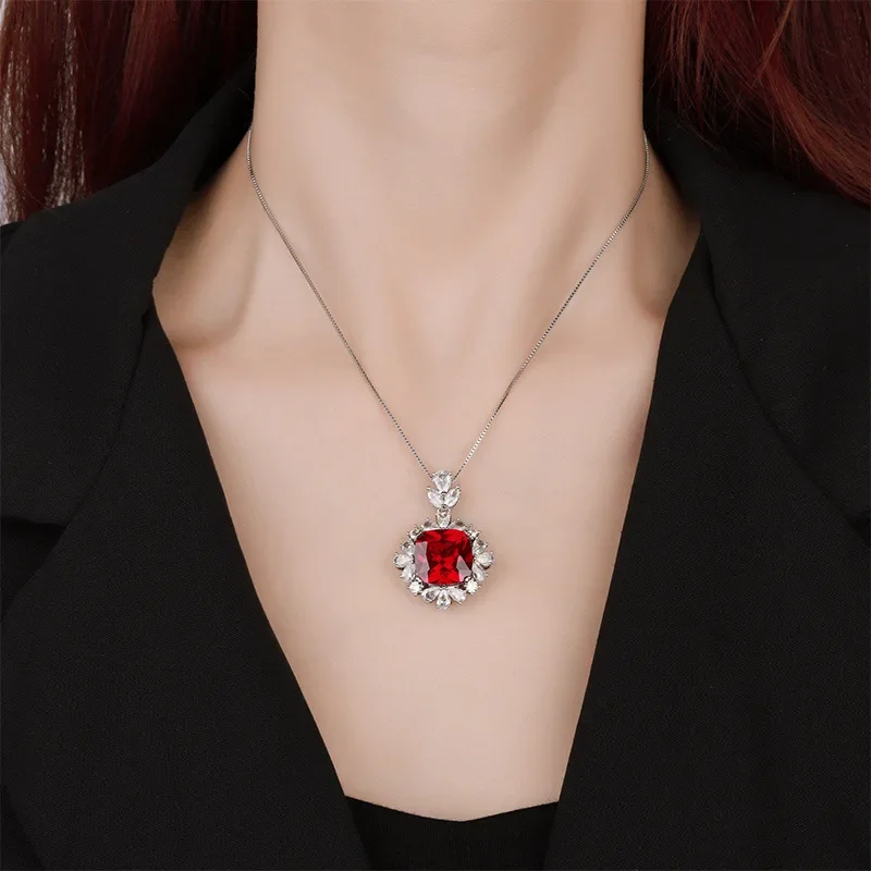 New Jewelry European and American Vintage Simulation Red Corundum Grandmother Green Fat Square Inlaid Main Stone 14 * 14