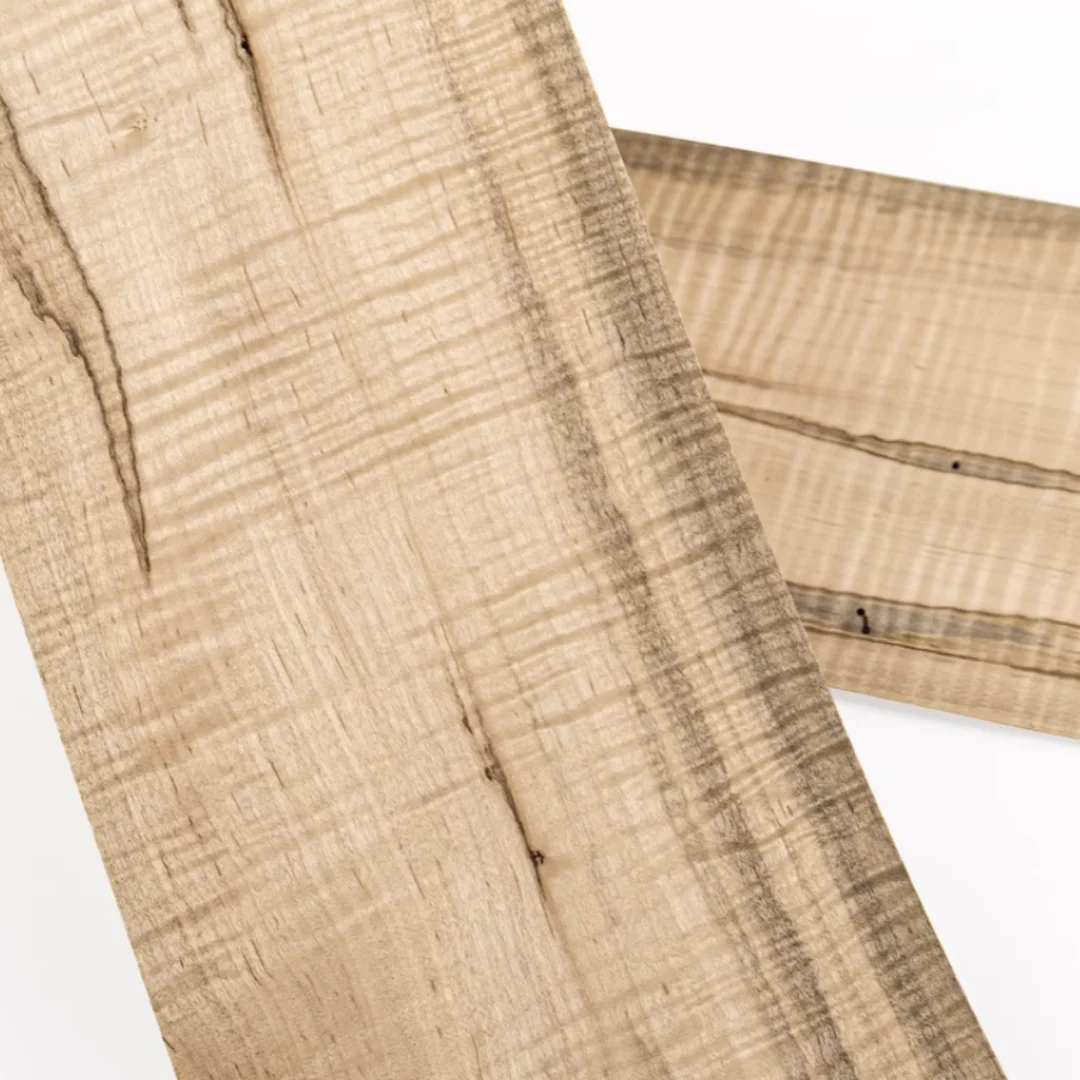 L:2.5M Lebar: 140Mm Tebal: 0.5Mm Figur Maple Bekas Luka Alami Veneer Kayu Speaker Veneer Buatan Tangan Gitar Proyek Rumah