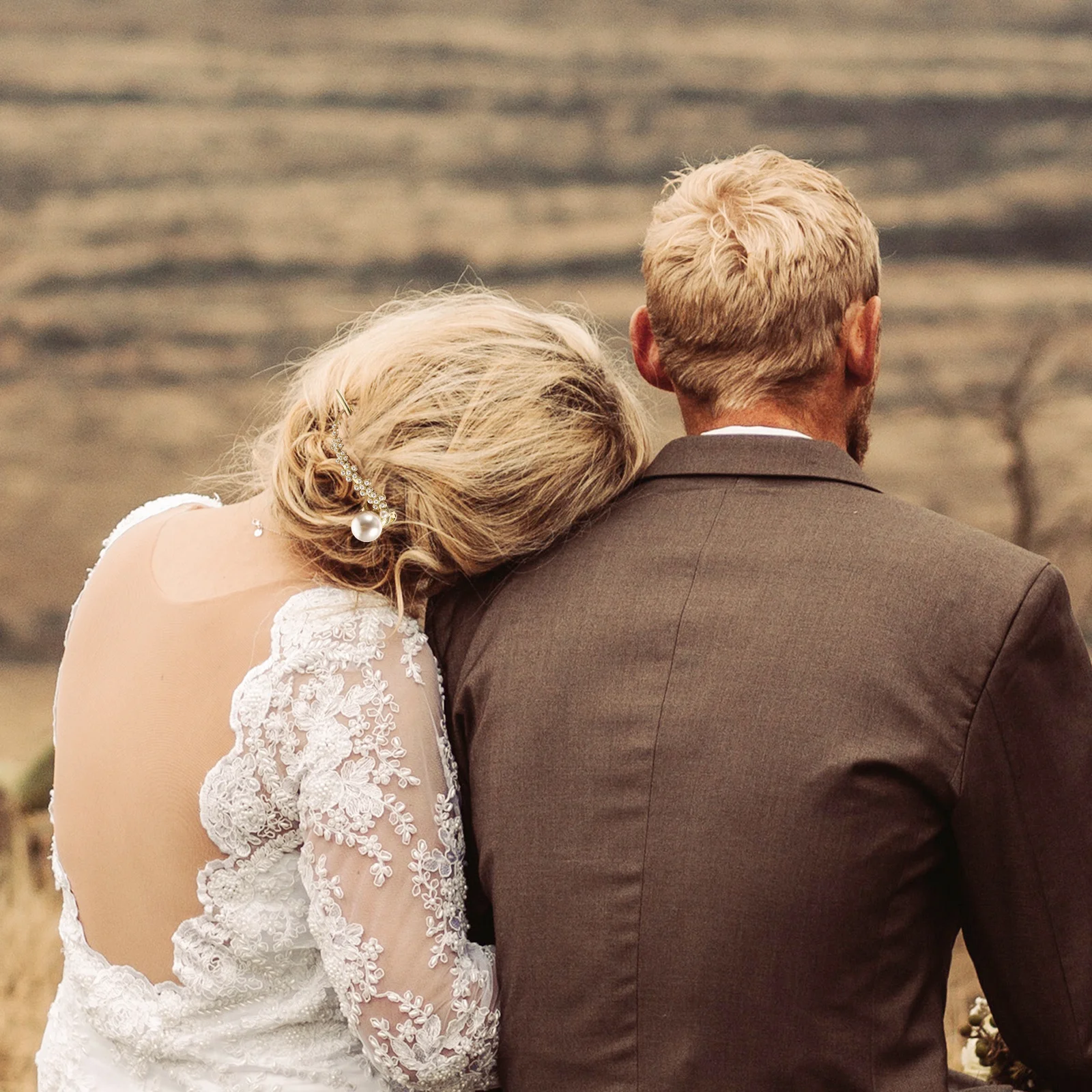 

2Pcs Pearl Hairpins Fishtail Shape Elegant Hair Clips Decorative Barrettes Bridal Wedding Hair Accessories for Women Girls Gift