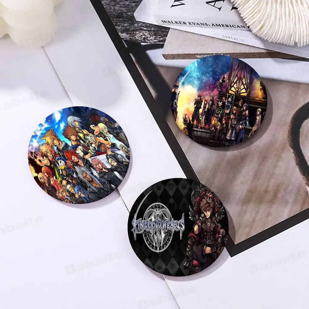 أنيمي K-Kingdom H-قلوب أنيمي زر دبوس بروش اليدوية للملابس الكرتون شارة ظهره الديكور مجوهرات اكسسوارات #5