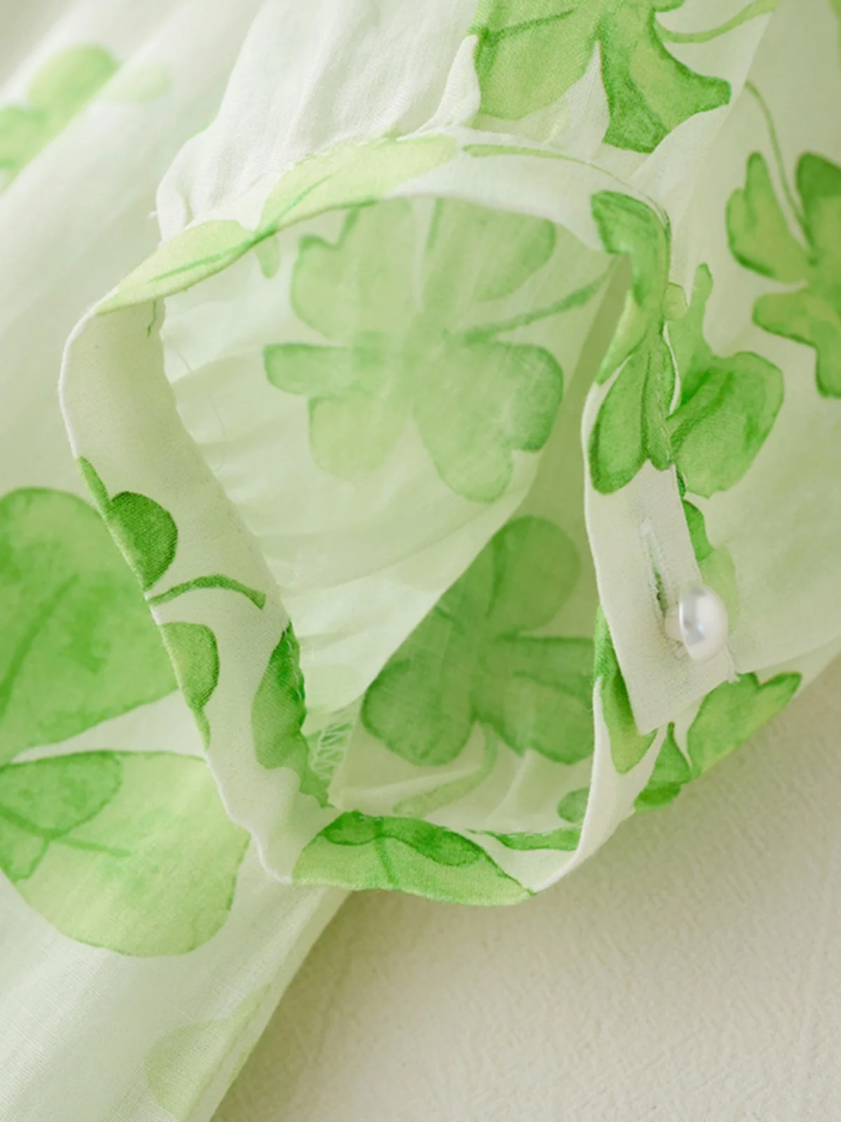 Stampa floreale Loose Fit irt Donna V-Ne Button Dettaglio Lanterna di cotone Sve Top casual di lunghezza sette quarti Estate 2024