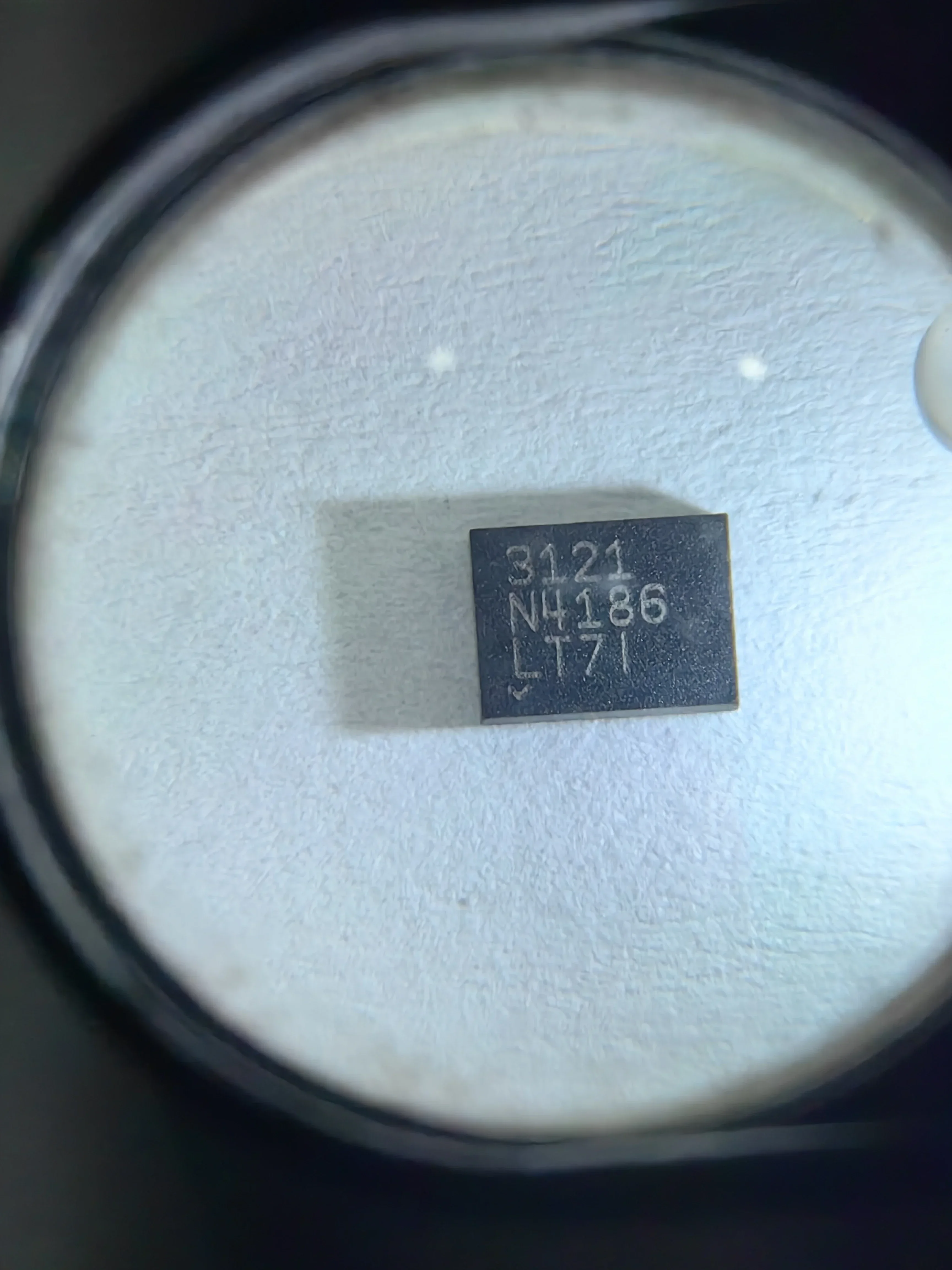 LTC3121EDE LTC3121IDE LTC3121 - 15V, 1.5A Synchronous Step-Up DC/DC Converter with Output Disconnect