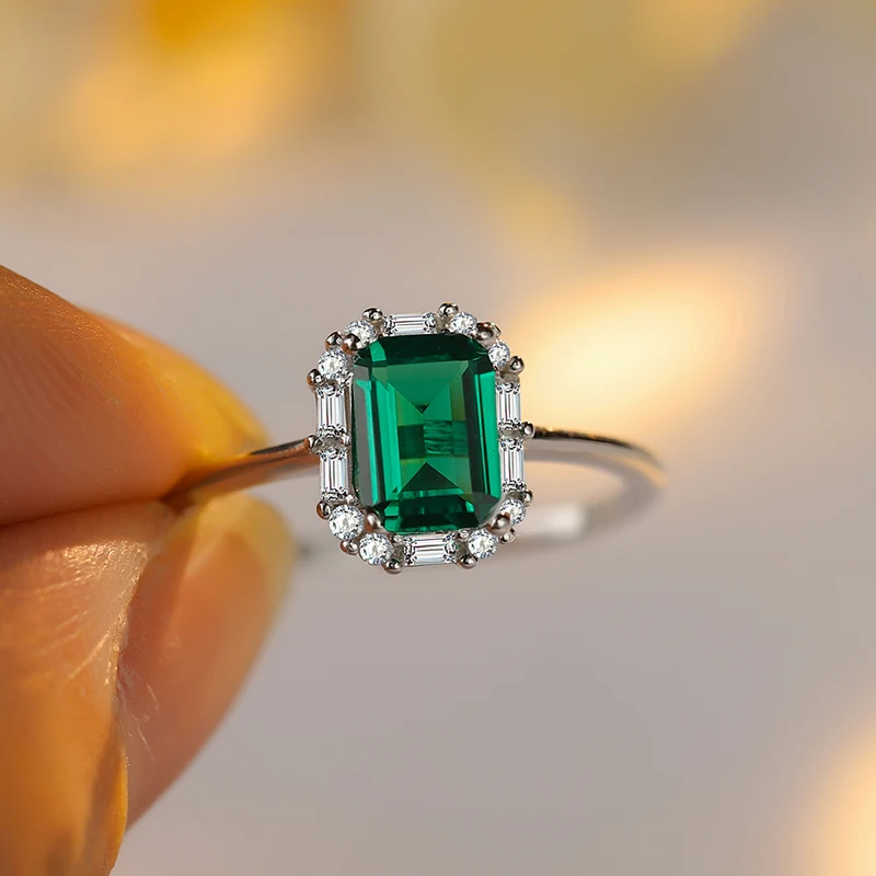 Fashionable Authentic S925 Silver Emerald Sugar Cube Micro Diamond Temperament Ring Jewelry