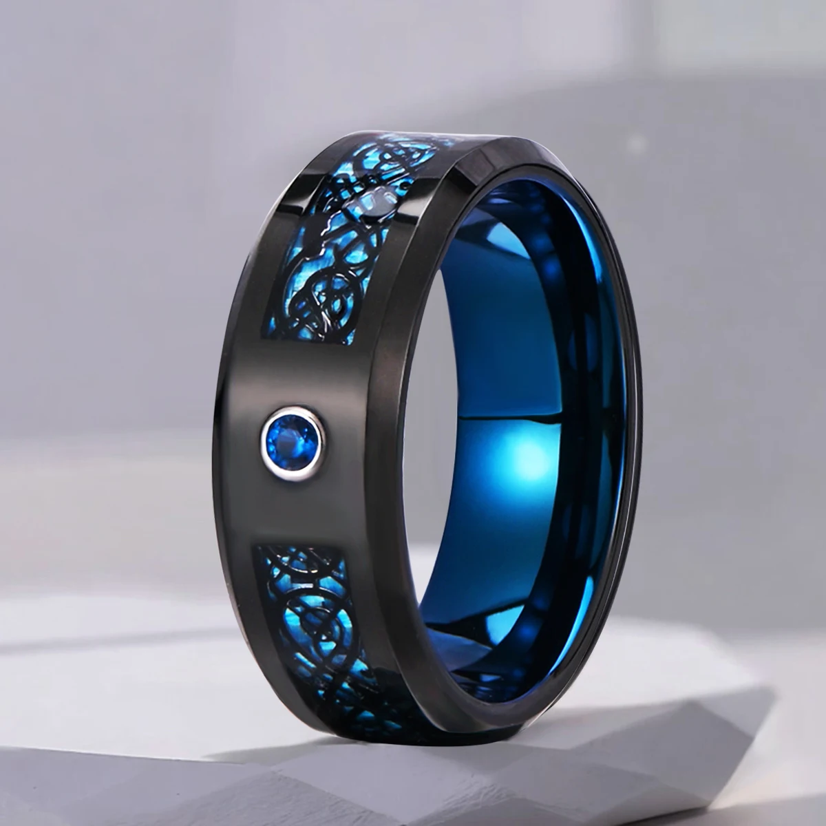 

Tungsten Carbide Rings for Men Women 8MM Blue Carbon Fiber Zircon in Lay Dragon Pattern Men's Wedding Bands Fashion High Polish