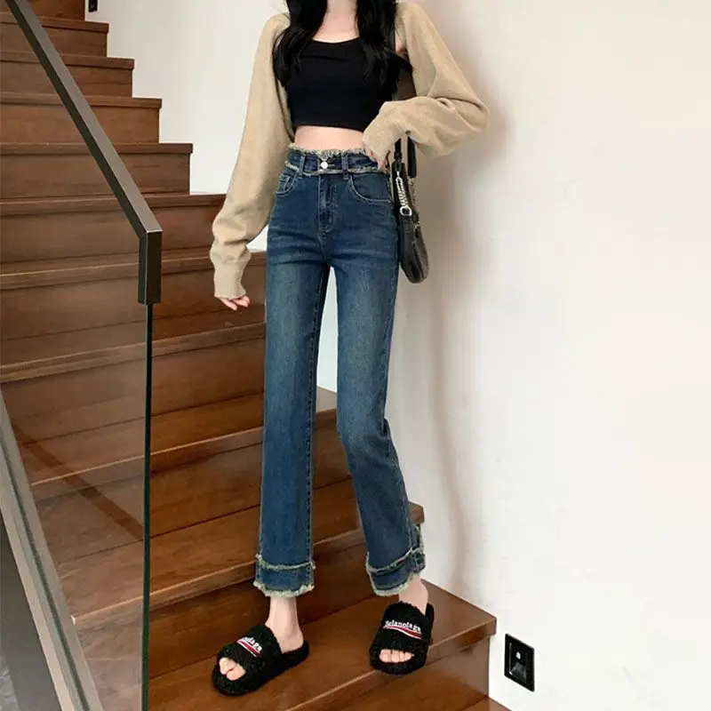 

Straight Leg Womens Cropped Denim Pants Light Wash Frayed Hem Petite Fit High Rise Slimming 2026 New Summer Style