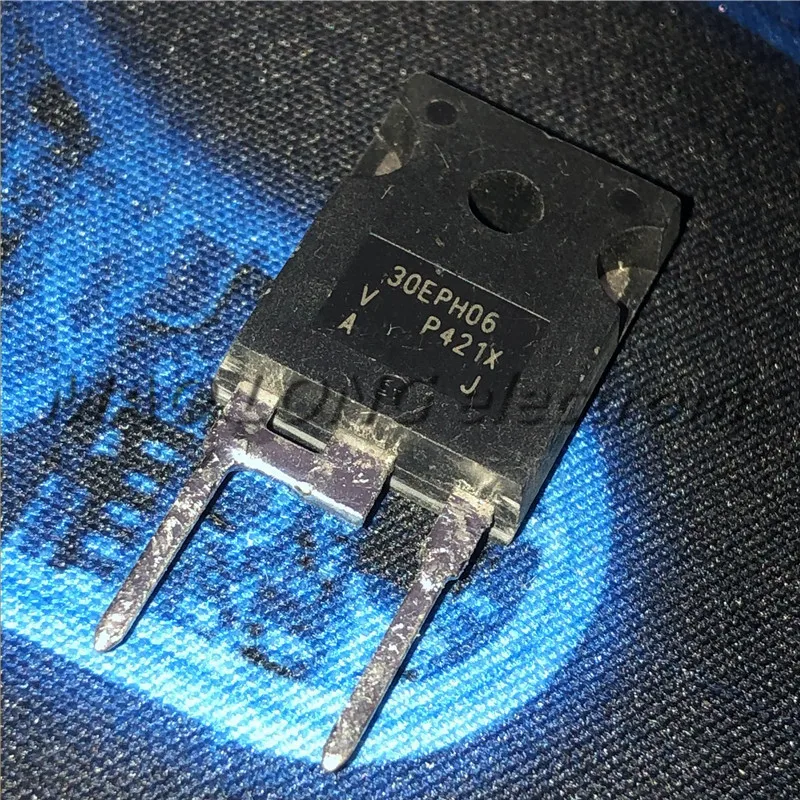 

10PCS/LOT 30EPH06 30EPH06PBF TO-247 Fast Recovery Diode 30A 600V