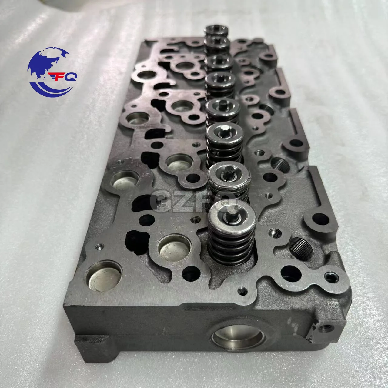 Excavator Forklift Kubota Cylinder Head V2203 V2403 V3307 V3800 D1105 D902 Cylinder Head Assembly with Valve Seat