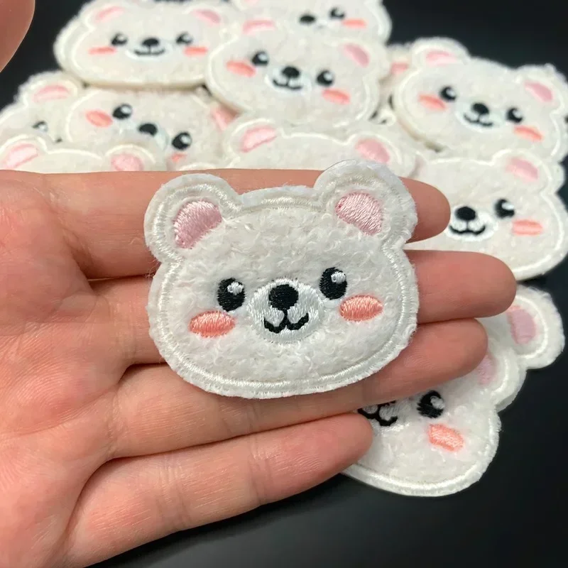 Imagem -03 - Toalha de Luxo Embroidery Patch Bread Bear Paw Head Animal Shirt Acessórios para Decoração de Roupas Faça Você Mesmo Craft Applique 50 Pcs por Lote