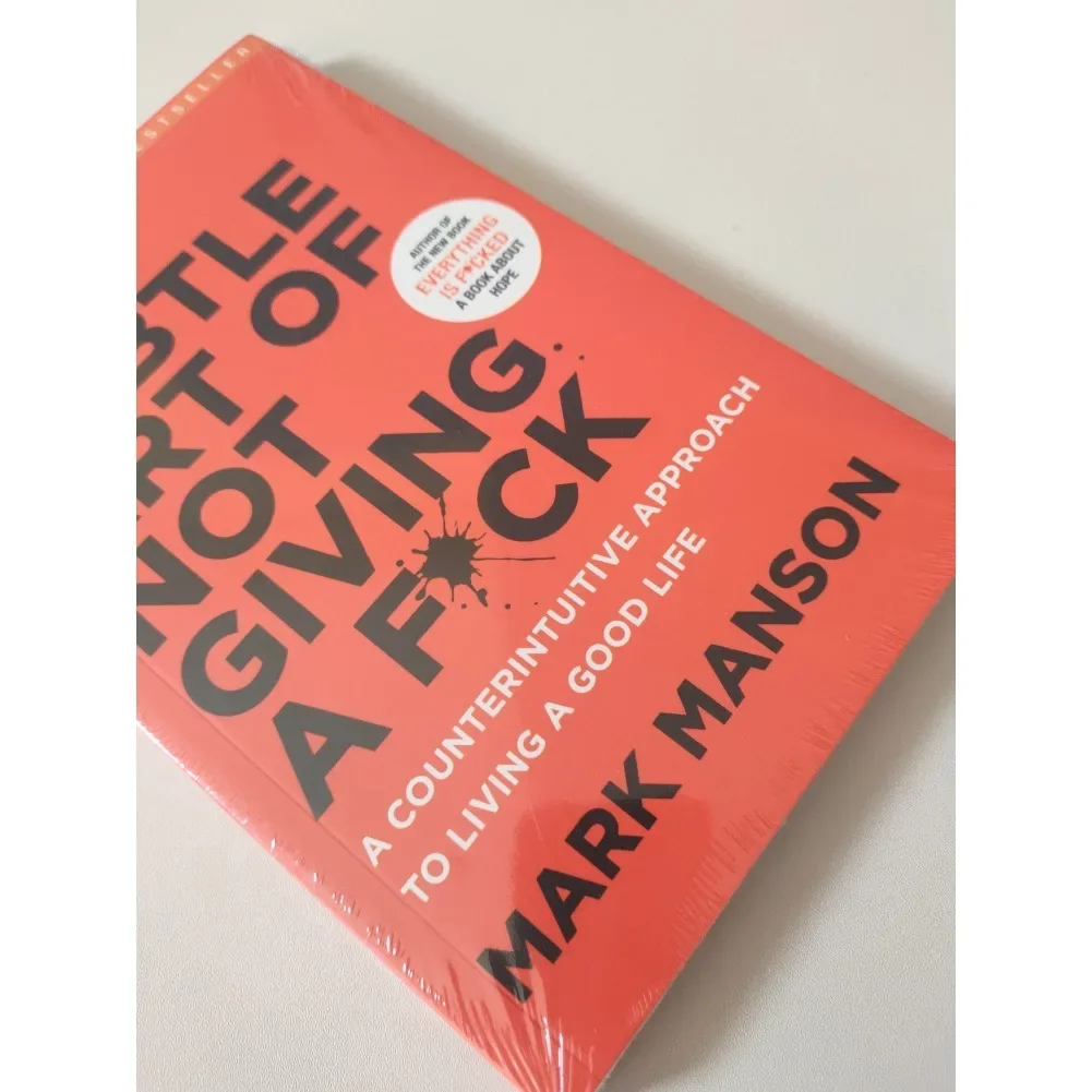 El arte sutil de no dando un F*ck / Cada cosa es F*cked de Mark Manson Libro para aliviar el estrés con autogestión