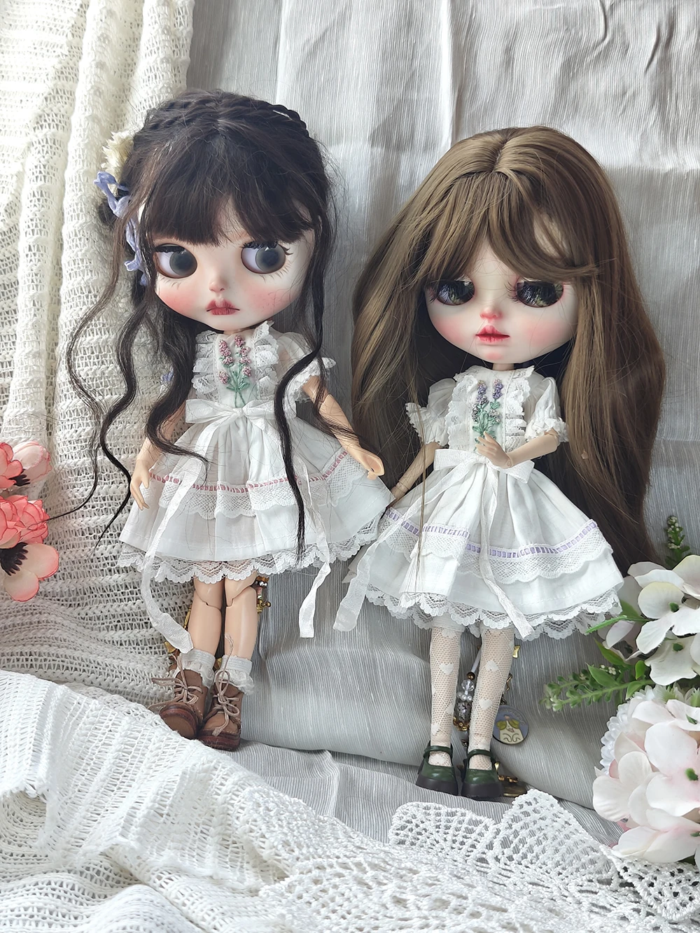 

Одежда для кукол Блайт: белое вышитое винтажное платье, милое, ручной работы, для кукол OB22, OB24, AZONE, аксессуары для кукол Блайт, кружевное платье.