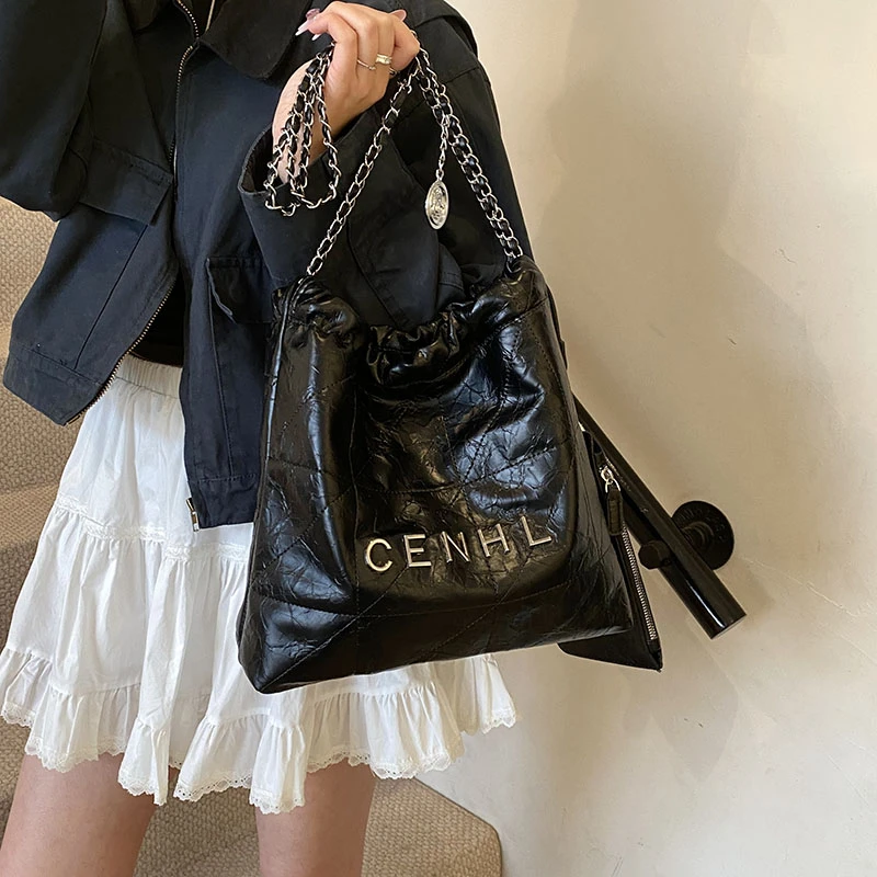 

Casual Trendy Simple Diaper Bag Letter Logo Stylish Leather Crossbody Bag Large Capacity For Women Fashionable Commuter