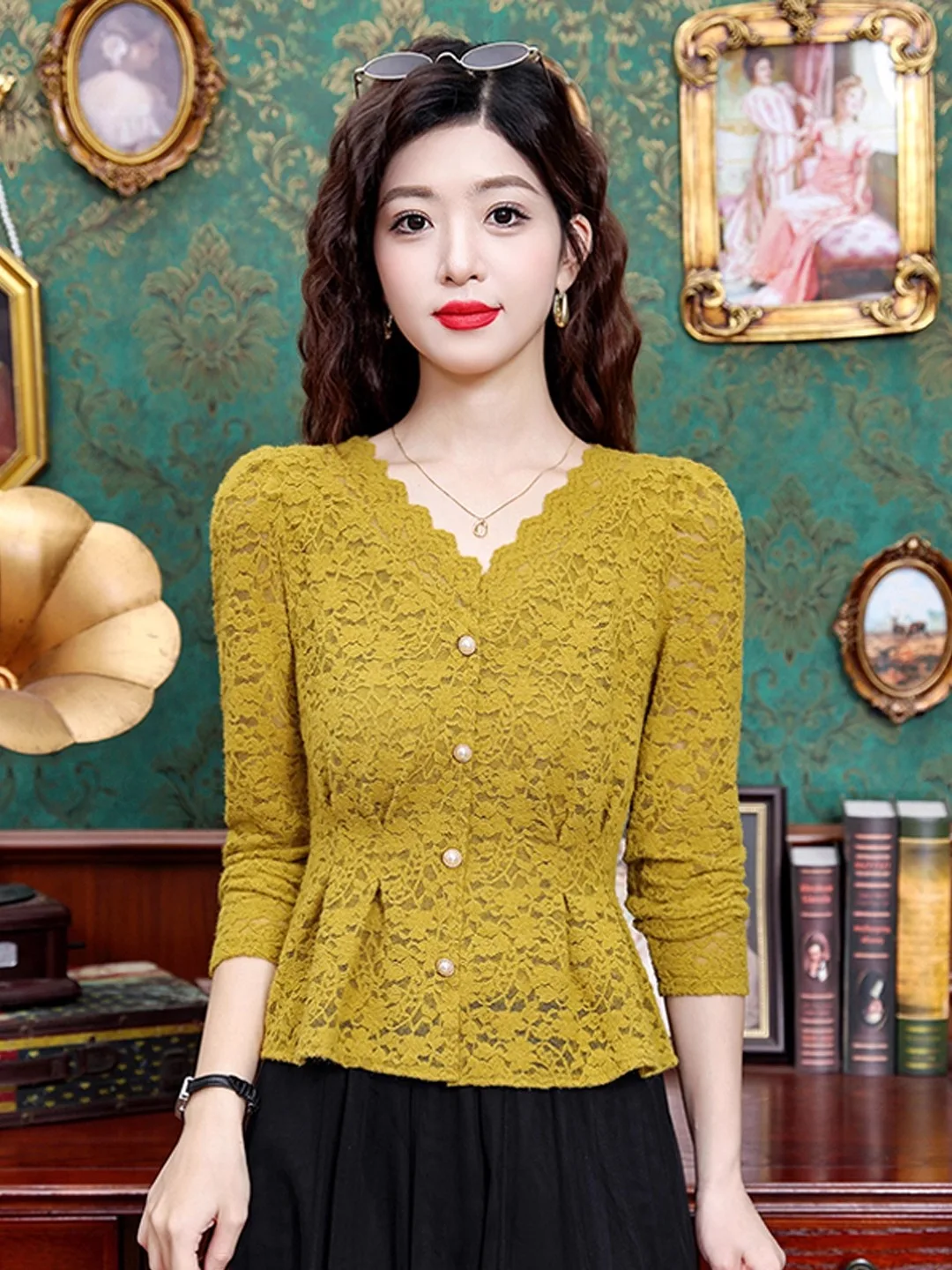 

Slimming Effect Long Sve V-Ne Lace irt Women's Faion Early Autumn New Sle French Sle Embroidered Slim Fit irt