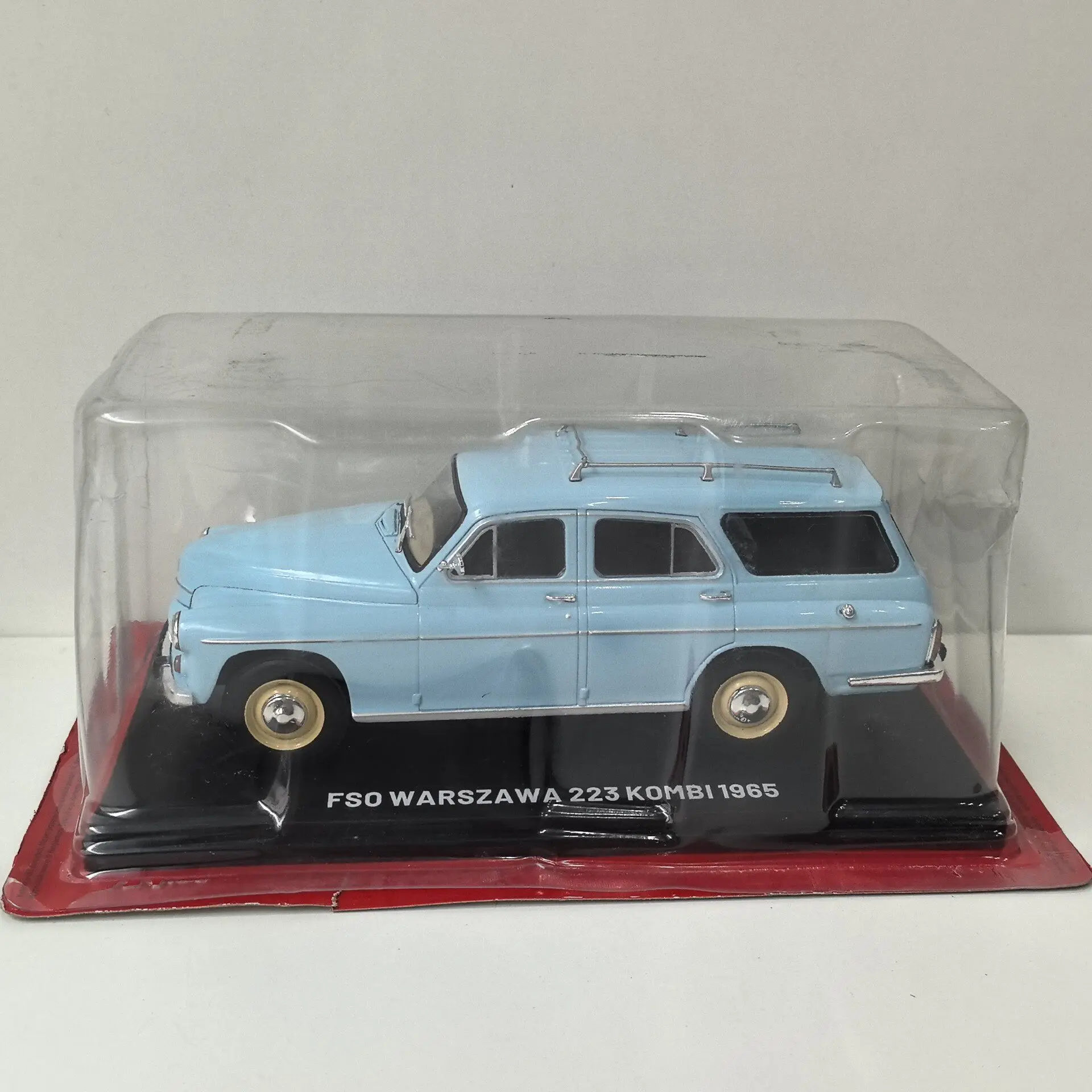

There Is Small Dust on The Car Body Diecast IXO 1/24 Scale FSO WARSZAWA 223 KOMBI 1965 Alloy Car Model
