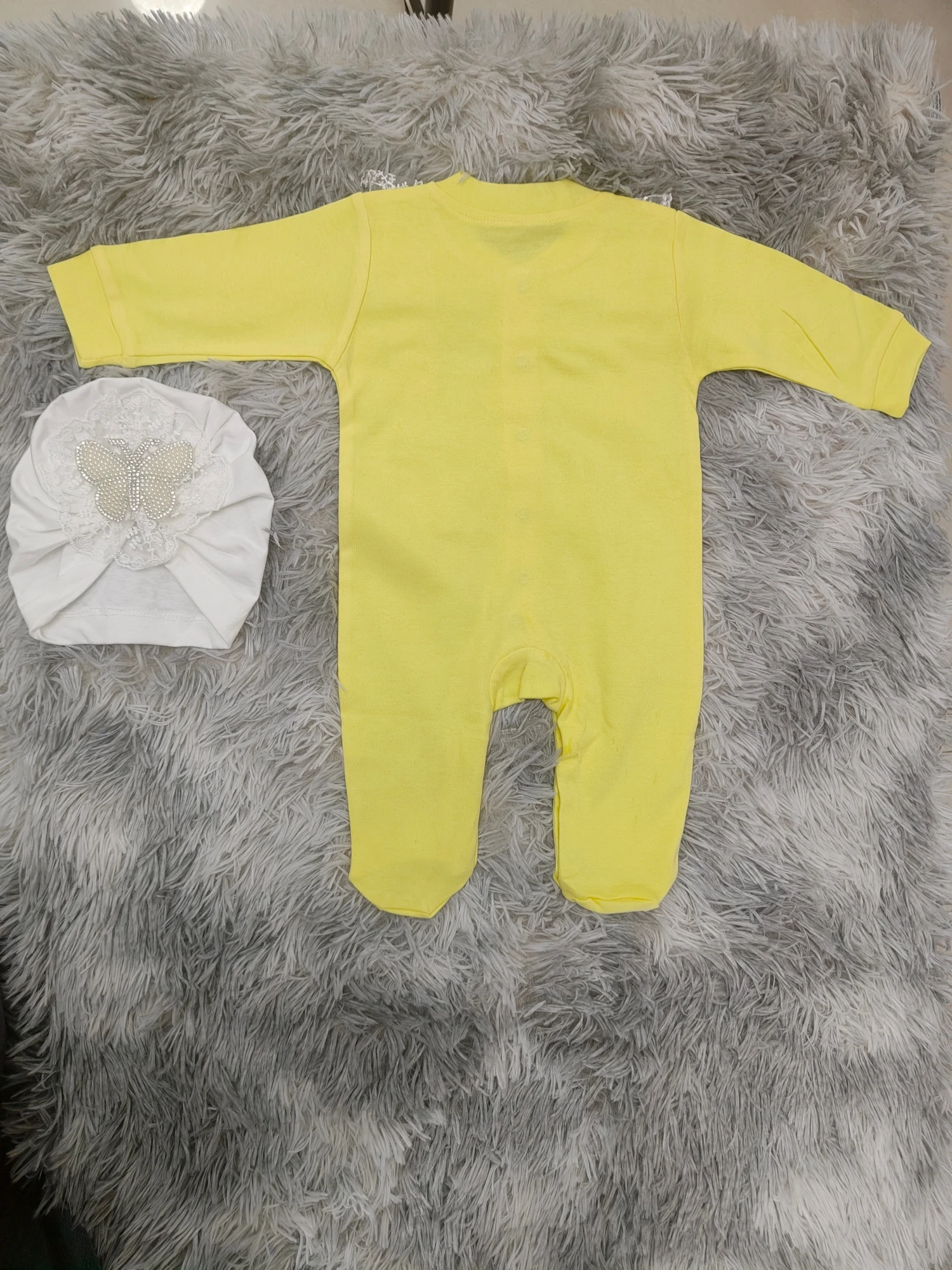 2Pcs Sweet Baby Girl Yellow Lace Footed Romper Rhinestone Butterfly Design Turban Hat Set Newborn Photoshoot Outfit
