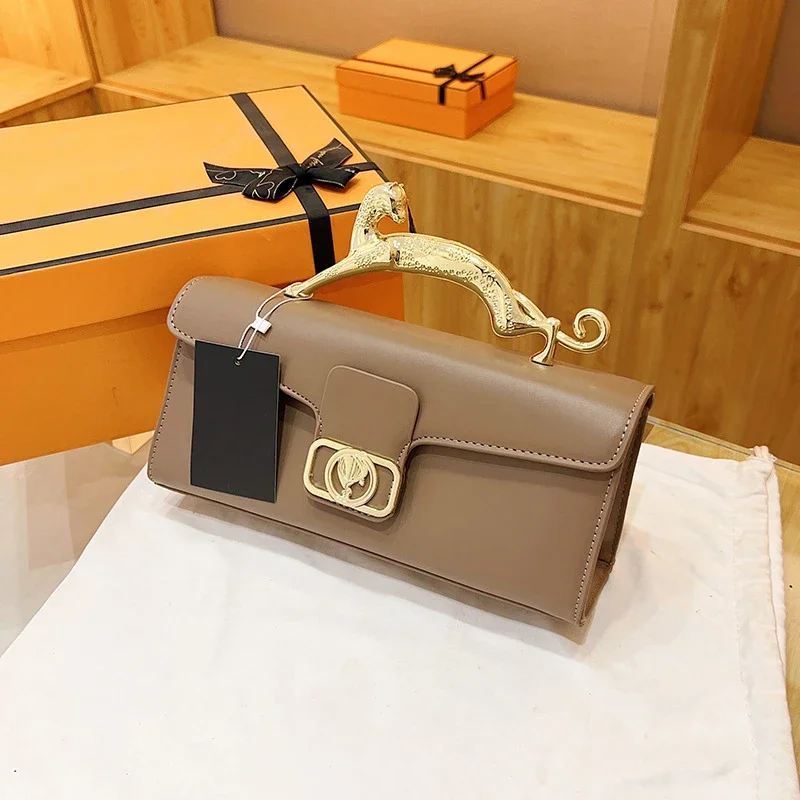 Women Luxury Brand Design Leather Bag 2023 New Ladies Metal Buckle Simple Fashion Shoulder Bag Party Oblique Bag