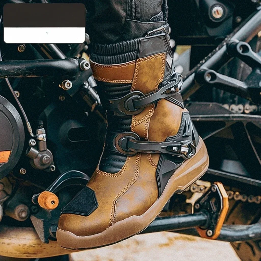 The product can be customized. Motorcycle riding boots men's four-season waterproof retro