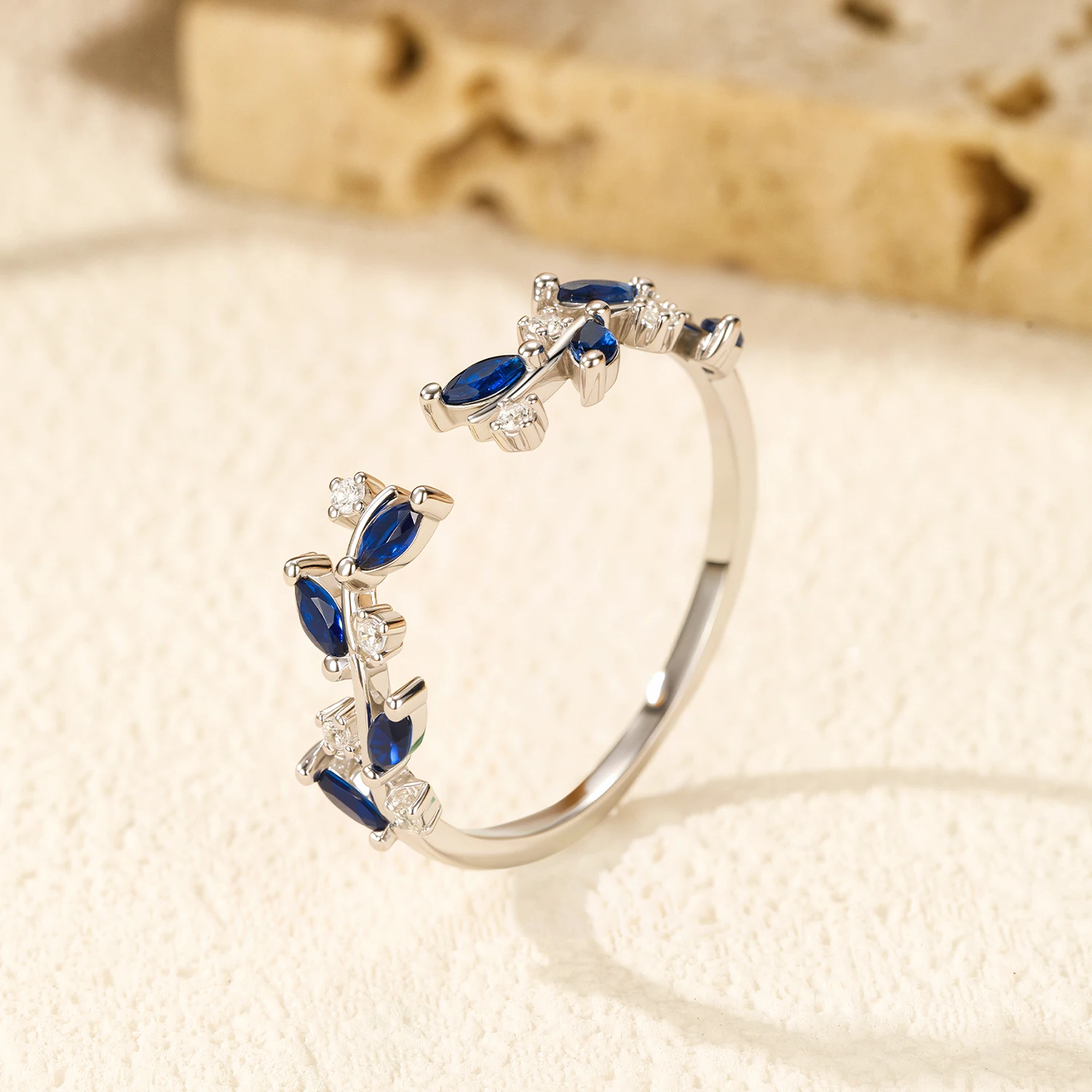 MODIAN 925 Sterling Silver Delicate Pianta Foglie Royal Blue Zircone Anelli di barretta regolabili per le donne Gioielleria raffinata