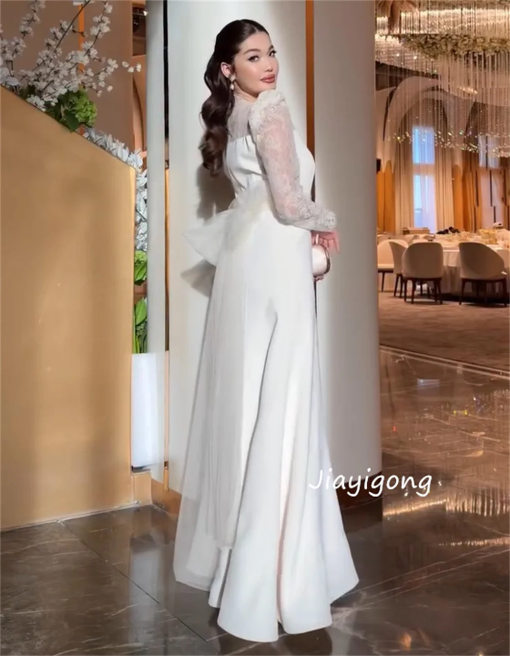 Abiti da ballo lunghi con collo alto a sirena con fiocco in jersey stile moderno personalizzato, taglie disponibili per feste di lusso