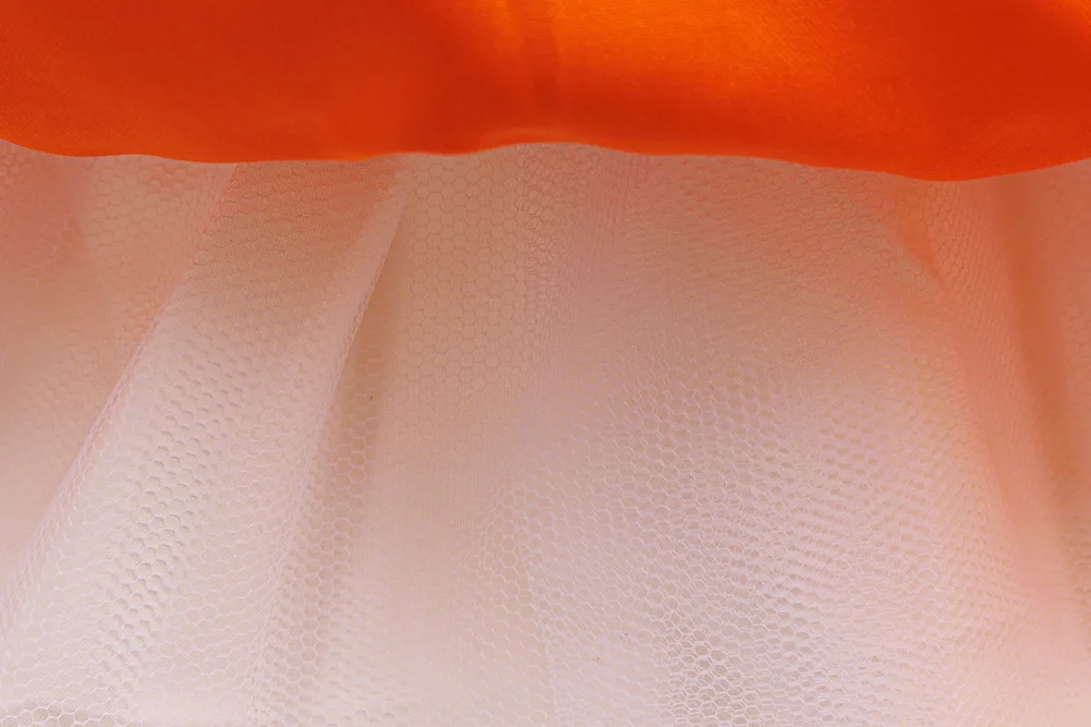 Halloween-Kostüm für Mädchen: Kleid mit Puffärmeln, Rüschen und mehreren Stoffschichten aus Tüll + Hexenhut + Süßigkeitenbeutel in Form einer Kürbis, Party-Outfit für Kinder, 3-teiliges Set. – Detail 17