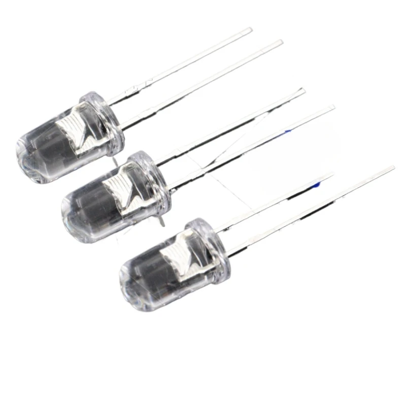 F5mm round head ultra-high brightness white light beads 28000 - 30000MCD white hair white LED condenser diode