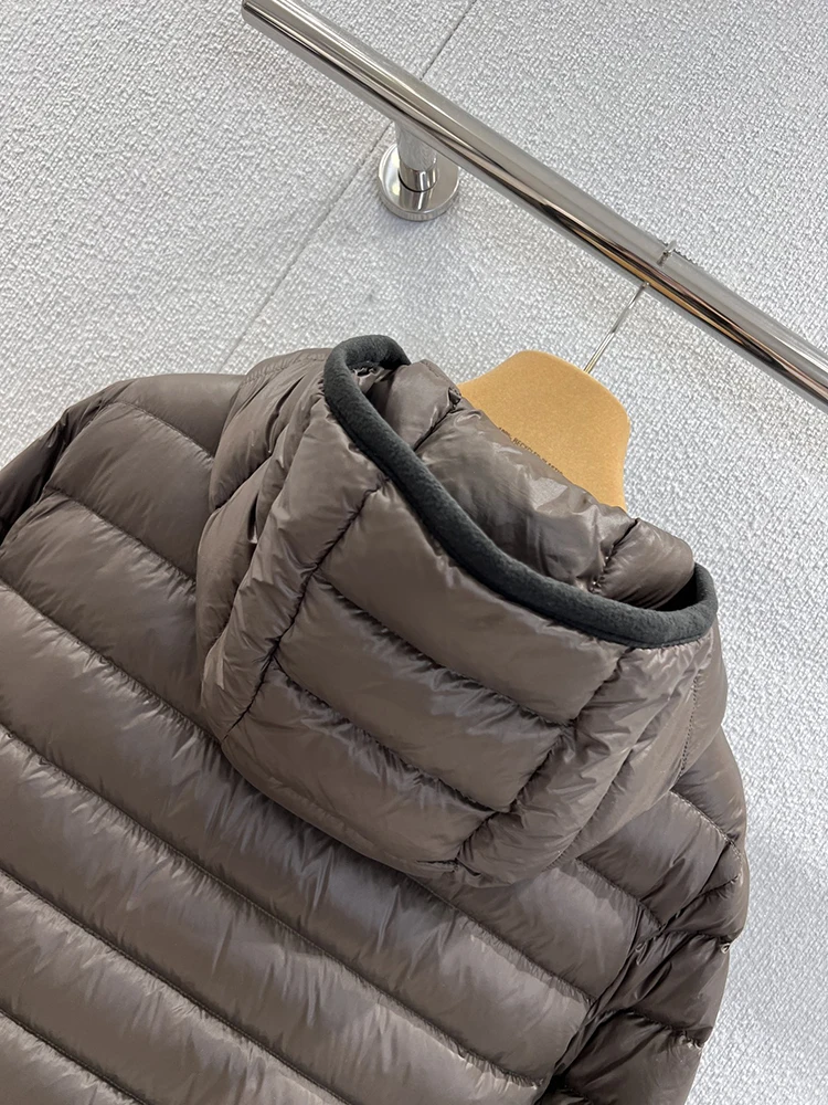 SVORYXIU Zima 2025 Nowy styl Casualowa kurtka puchowa damska z kapturem, zapinana na zamek, w paski, ciepła