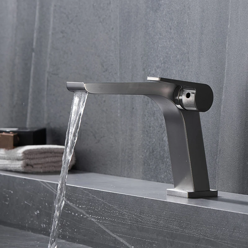 Black/Grey Fashion Wash Basin Sink Faucet Deck-mounted Single Handle Single Hole Sink Taps Cold and Hot Mixer forBathroom