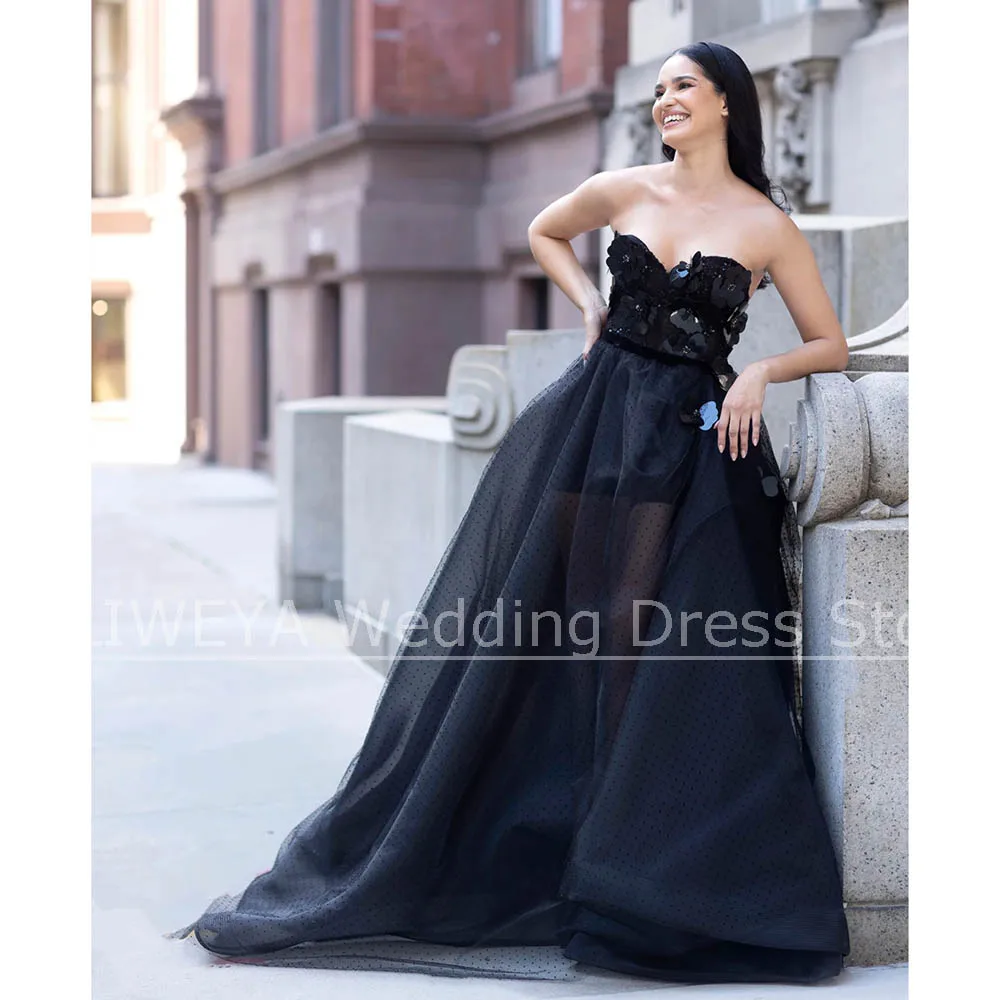 

Black Strapless Evening Dresses with 3D Flower Appliques Fashion Tulle Skirt Party Gowns Elegant Sweep Train Prom Dresses