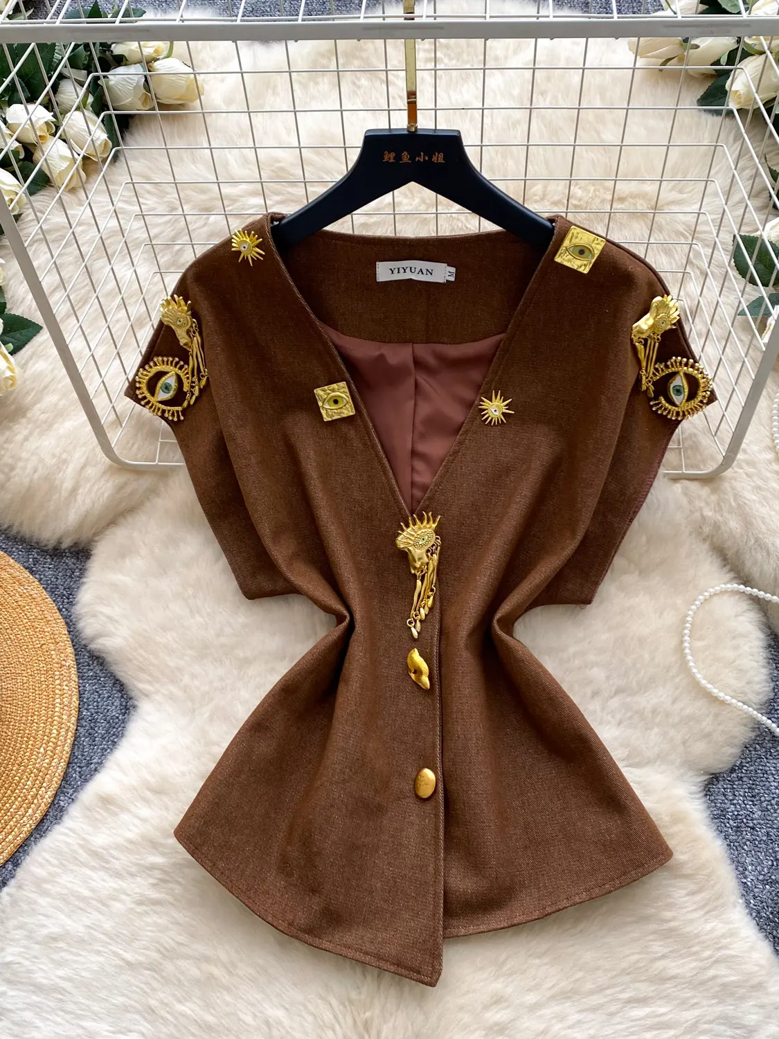 High Street Heavy Industry Metal Decoration V-neck Sleeveless Shirt Women's Summer Waist Top Horse Clip Vest