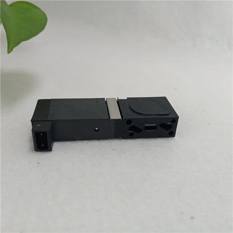 2025.4 بوركيرت 6510 C 2.5 NBR 0000 PN2.5-7bar 24VDC 0.8W