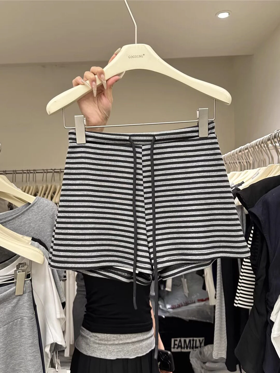 

Летние женские шорты с высокой талией, на шнурке, в полоску, широкие, свободного кроя, повседневные, в корейском стиле, для города