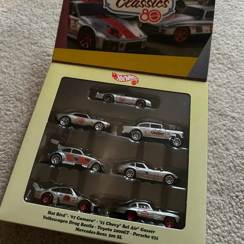 مجموعة سيارات هوت ويلز الأصلية للذكرى السنوية الثمانين، إعادة عرض الكلاسيكيات، 7 قطع، نماذج سيارات مصبوبة، مجموعة ألعاب مفاجأة، بطاقات نموذجية