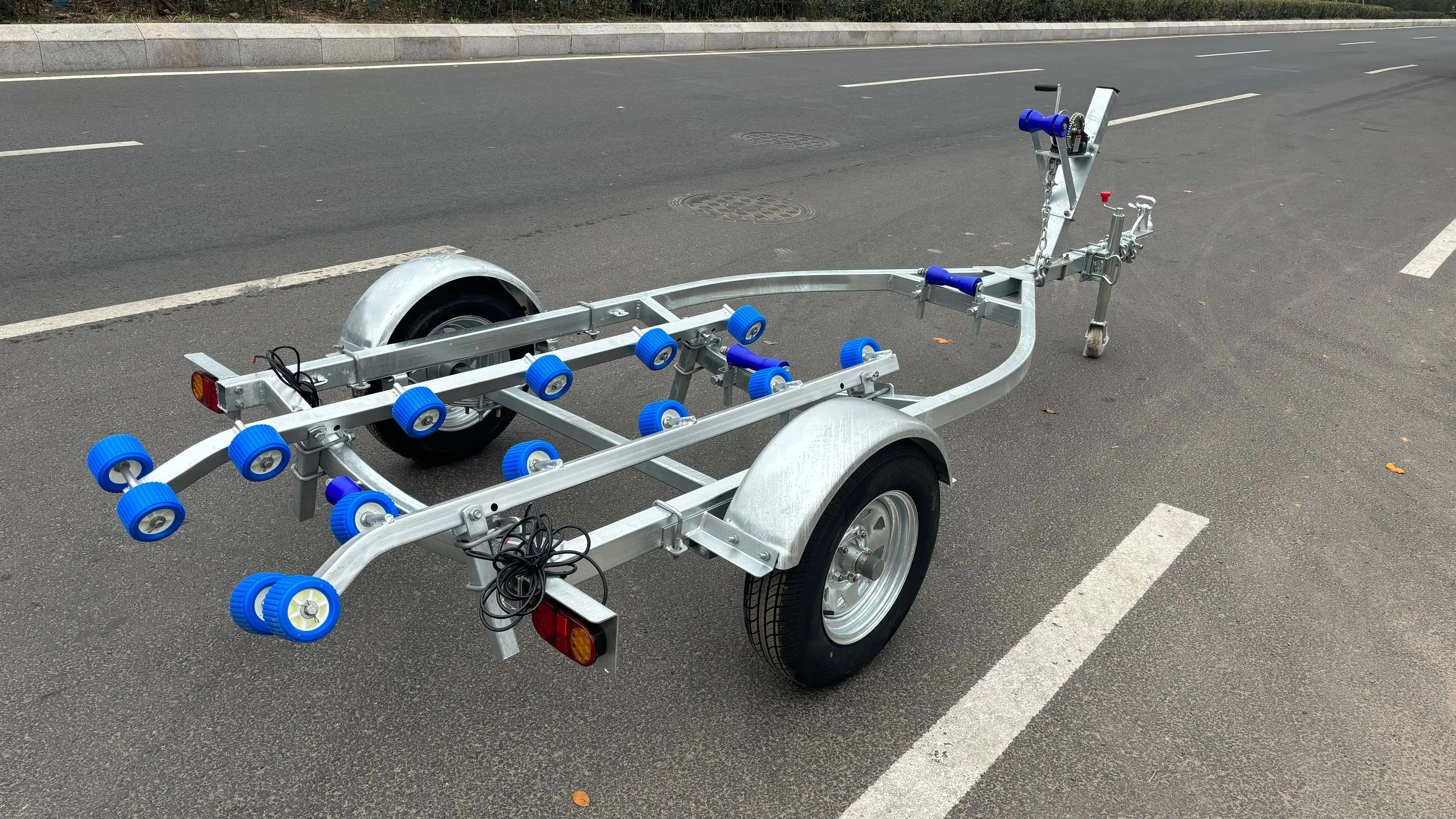 New Design Galvanized Jet Ski Trailers 3.9M Single Axle With Fixed Rollers