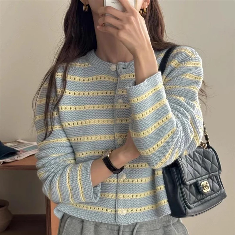 سترة نسائية محبوكة من Thiened مستديرة Ne شريطية للتخسيس ناعمة للخريف والشتاء ملابس خارجية كورية