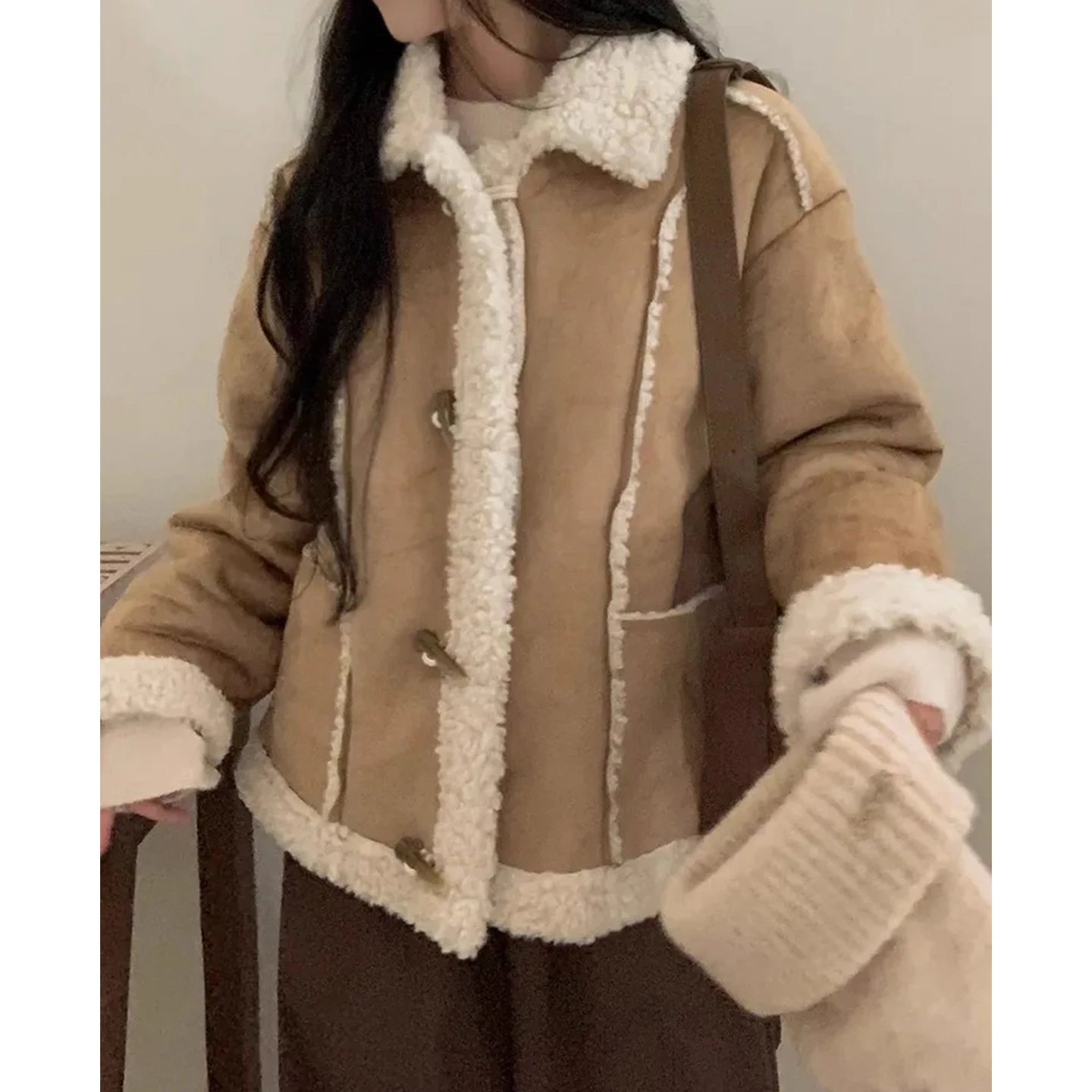 Pelle con bottoni retrò e pelliccia di agnello Jaet Donna Inverno Nuovo Sle Double ket Capispalla versatile Pendolarismo Sle Poliestere...