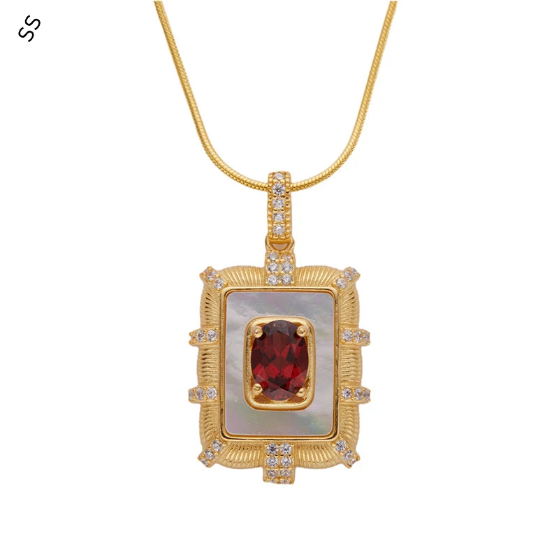 

Color Treasure Pendant 925 Sterling Silver Inlaid Natural Garnet Square Jewel Necklace Female Niche Design Sense Clavicle Chain