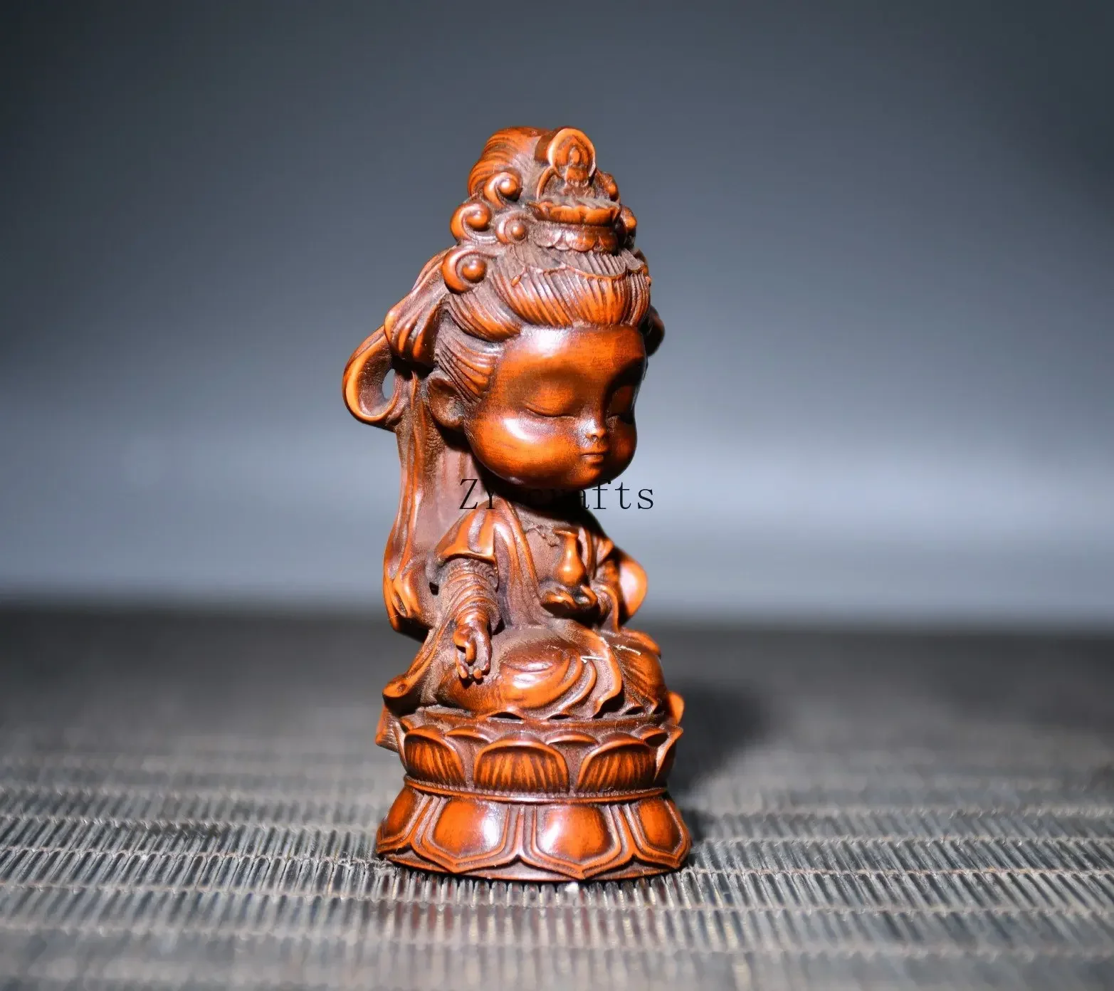 China Hand-carved boxwood archaize Guanyin Bodhisattva crafts statue decoration home